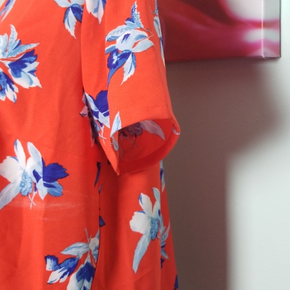 Top - Picture 2 of 4